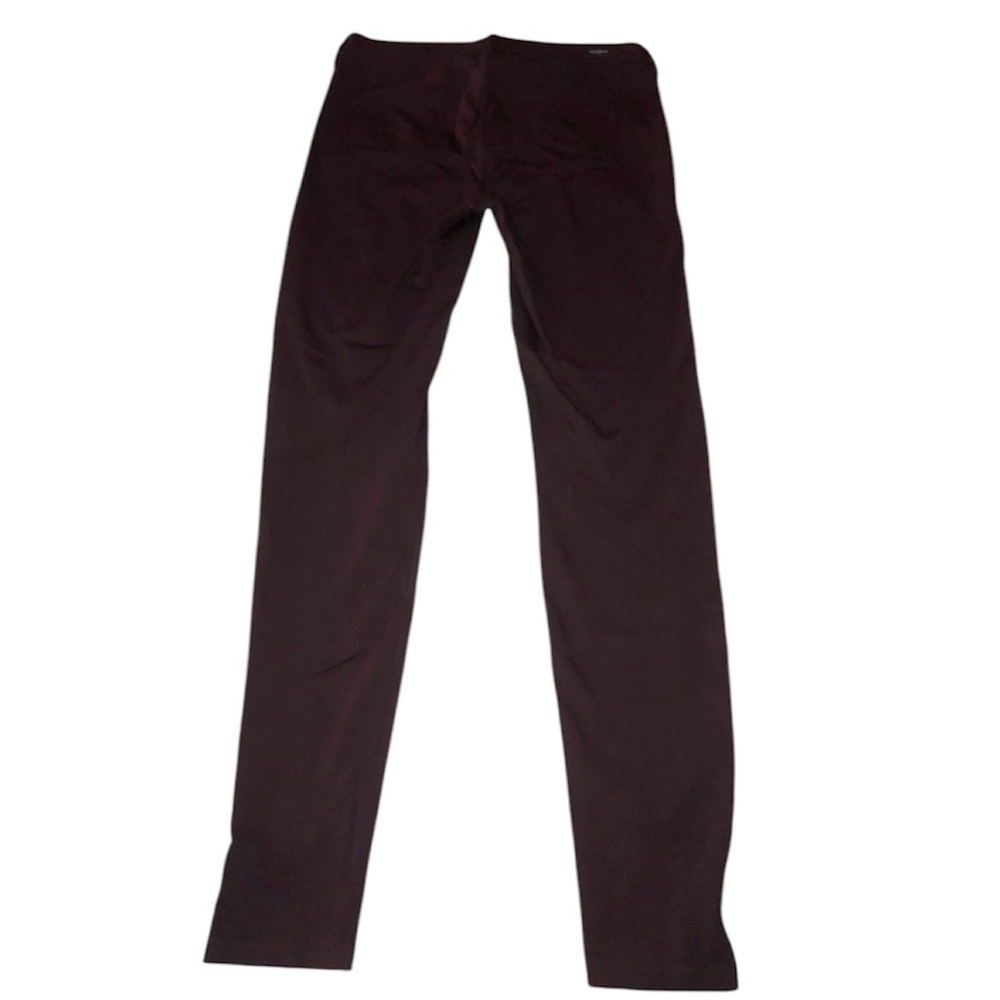 Pretty Maroon Skinny Legged Pockets Pants